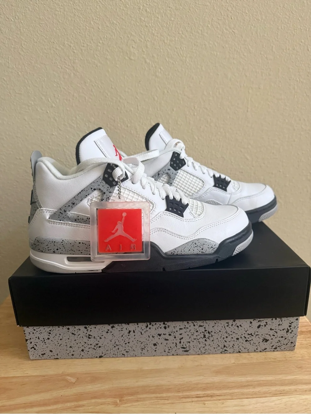 Nike Air Jordan 4 Retro OG “White Cement” – Men’s 7.5 / Women’s 9